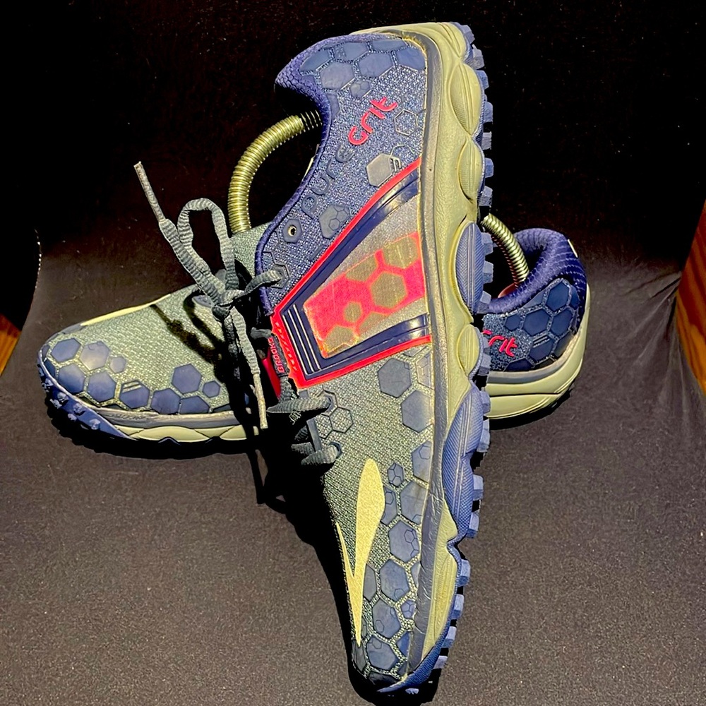 Brooks PureGrit Running Shoes Women’s Size 10 Grey Pink